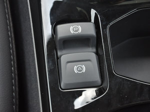 2017ȫ { 2.0T ԄL v܇Ƅ