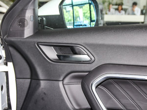 2017款全新 红标 2.0T 自动风尚型 空间座椅