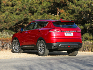 2017款全新 蓝标 1.5T 自动领尚型 左后45度