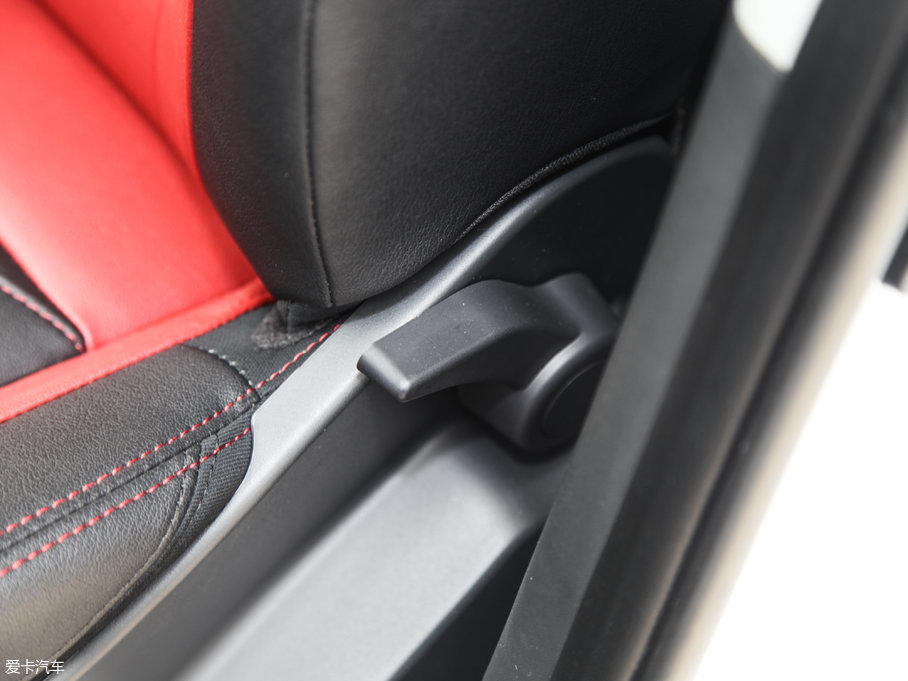 2017H1 {(ln)(bio) 1.5L Ԅ(dng)(bio)(zhn)