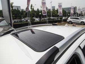 2017款蓝标 1.5L 自动标准型 车顶