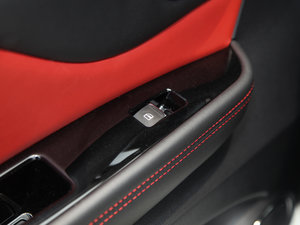 2017款蓝标 1.5L 自动标准型 空间座椅