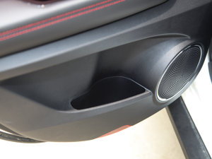 2017款蓝标 1.5L 自动标准型 空间座椅