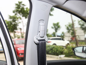 2017款蓝标 1.5L 自动标准型 空间座椅