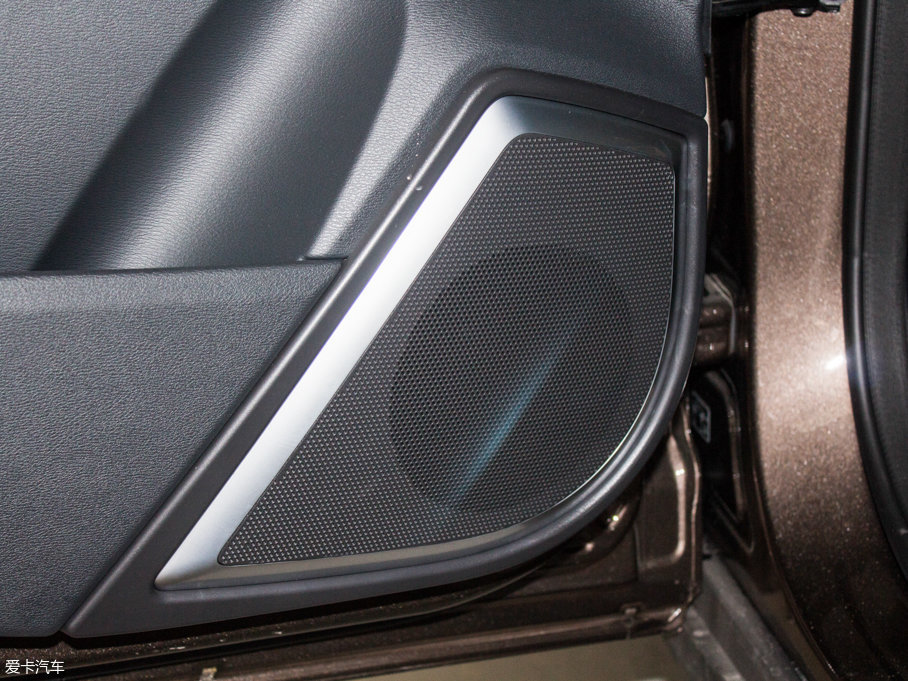 2017H7 L { 2.0T ԄӺA