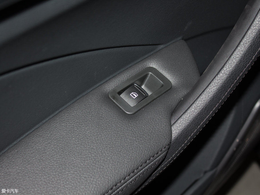 2017H7 L { 2.0T ԄӺA