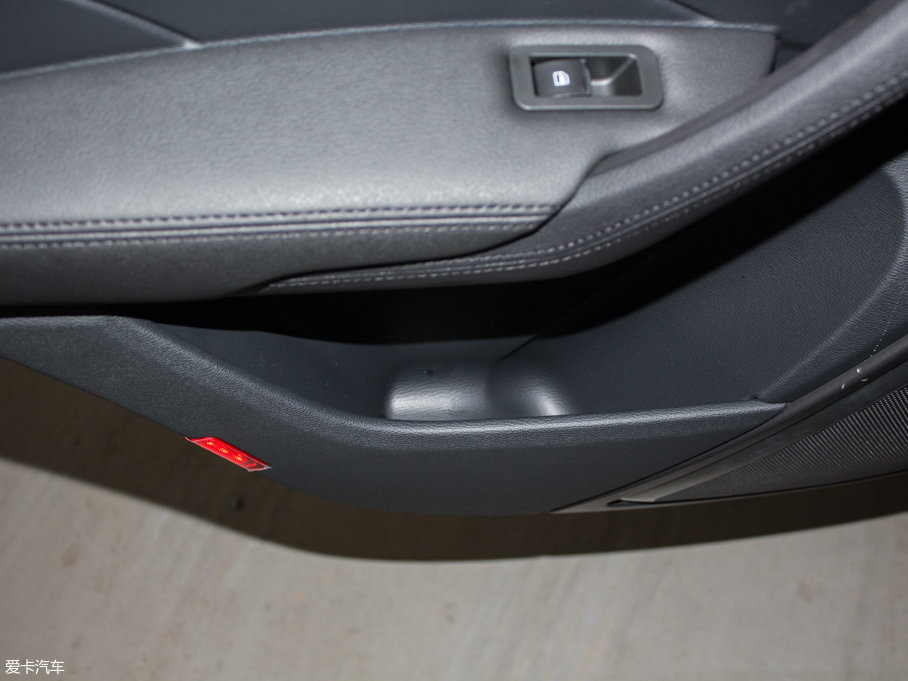 2017H7 L {(bio) 2.0T ԄӺA