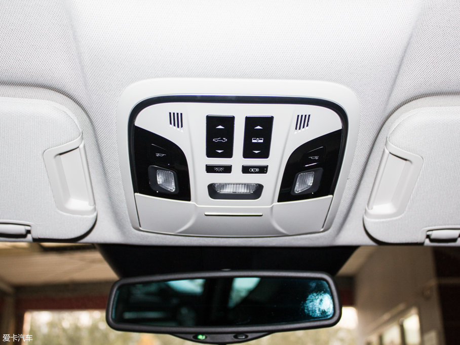 2017H7 L { 2.0T ԄӺA