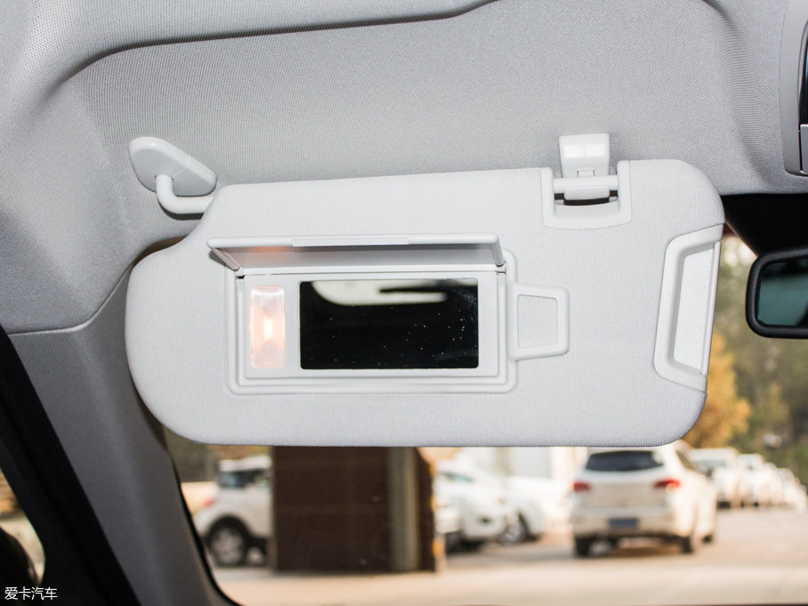 2017H7 L {(ln)(bio) 2.0T ԄӺA