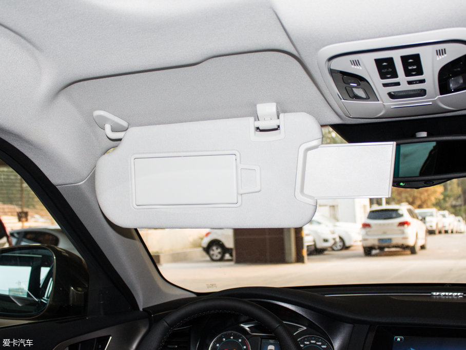 2017H7 L { 2.0T ԄӺA