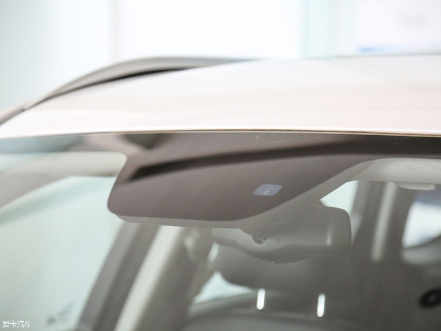 2017H7 L { 2.0T ԄӺA