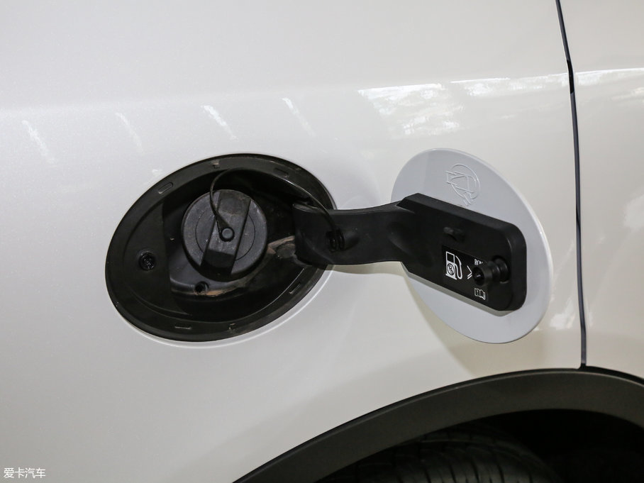 2017H7 L {(ln)(bio) 2.0T ԄӺA