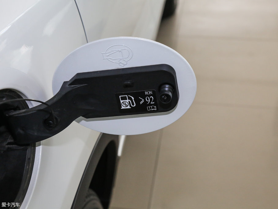 2017H7 L { 2.0T ԄӺA