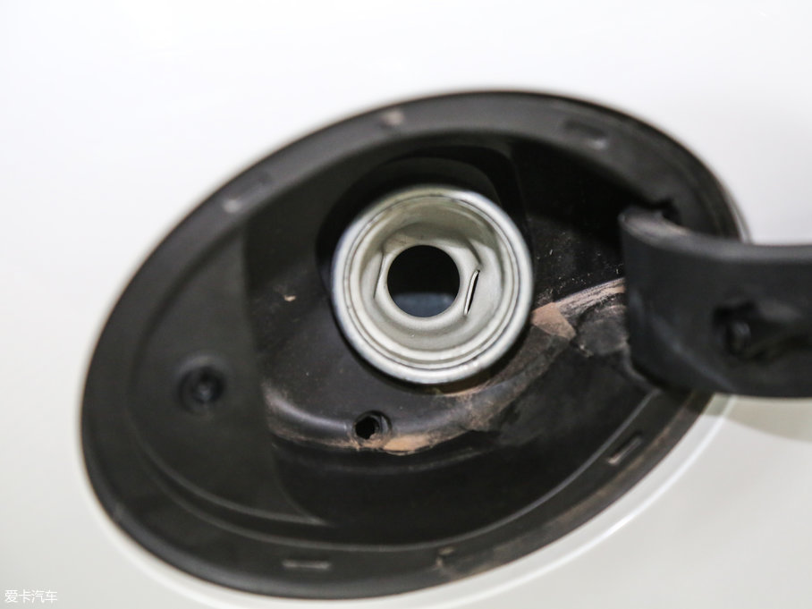 2017H7 L { 2.0T ԄӺA