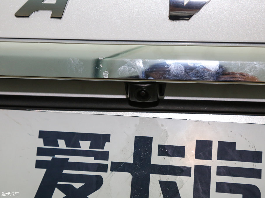 2017H7 L { 2.0T ԄӺA