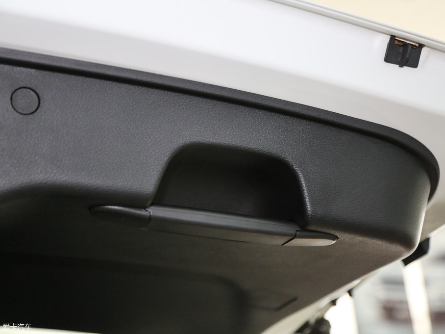 2017�����H7 L �{�� 2.0T �ԄӺ��A��