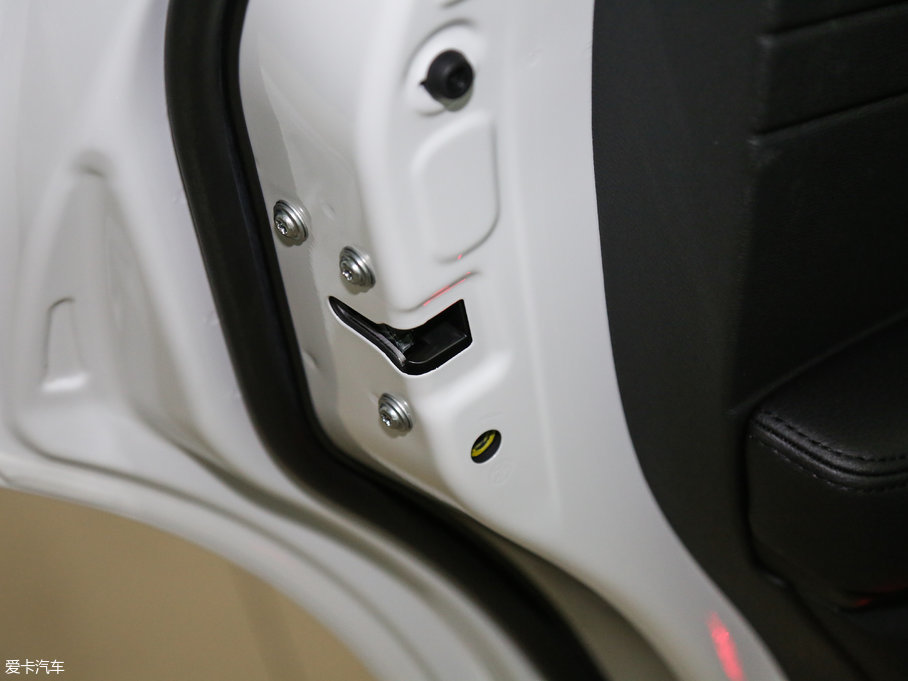 2017H7 L { 2.0T ԄӺA