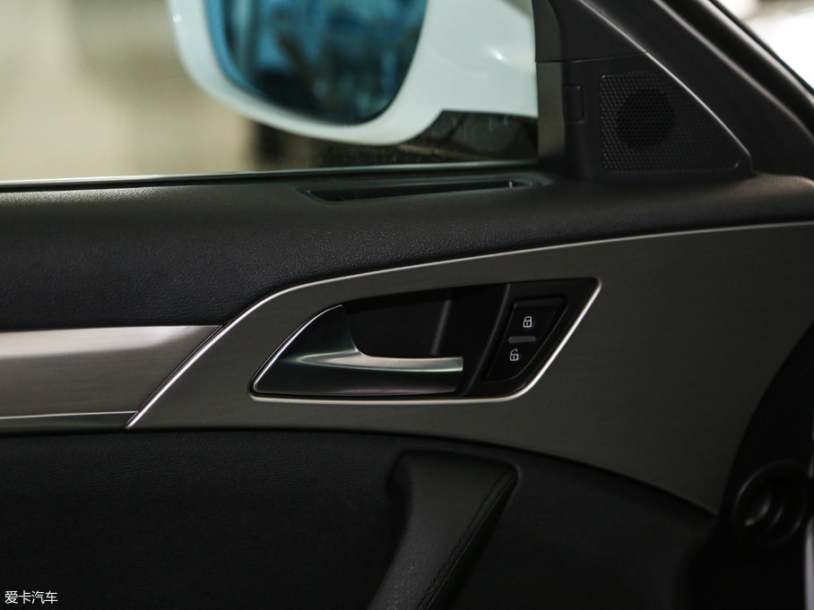 2017H7 L { 2.0T ԄӺA