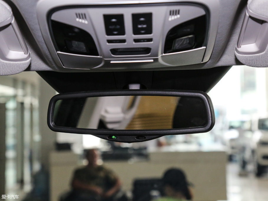 2017H7 L { 2.0T ԄӺA