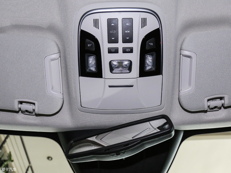 2017H7 L { 2.0T ԄӺA