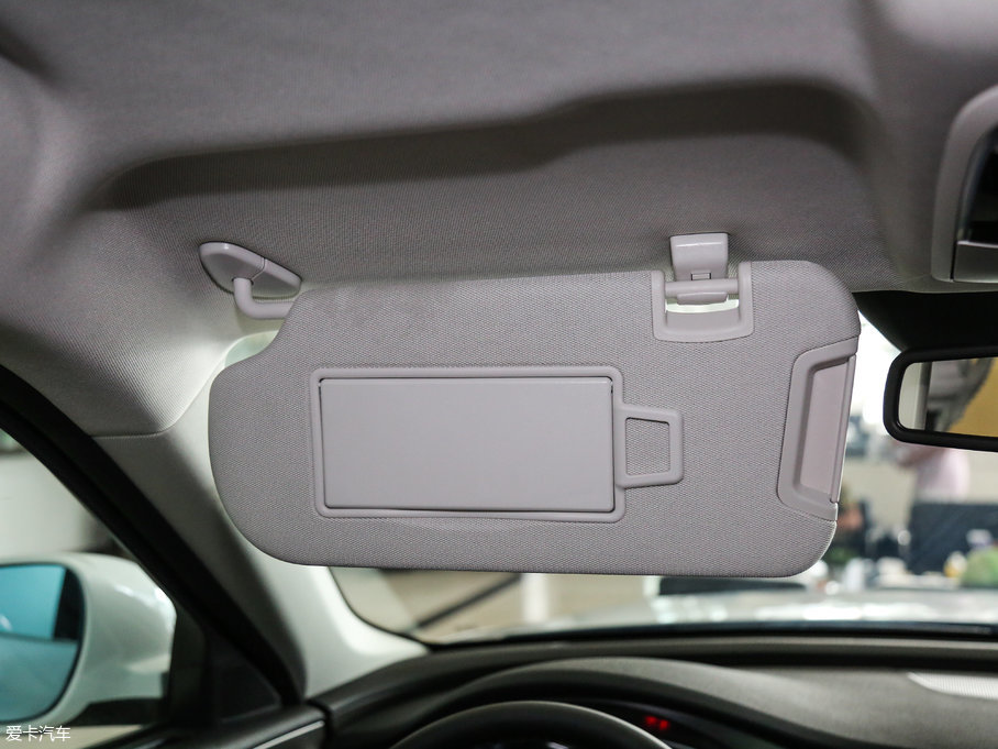 2017H7 L {(ln)(bio) 2.0T Ԅ(dng)A