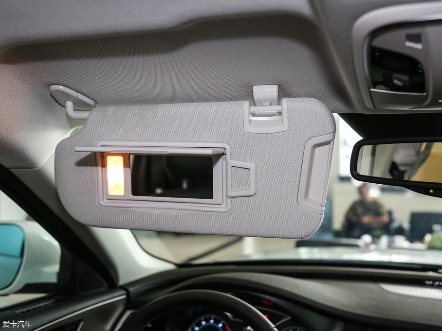 2017H7 L {(ln)(bio) 2.0T ԄӺA