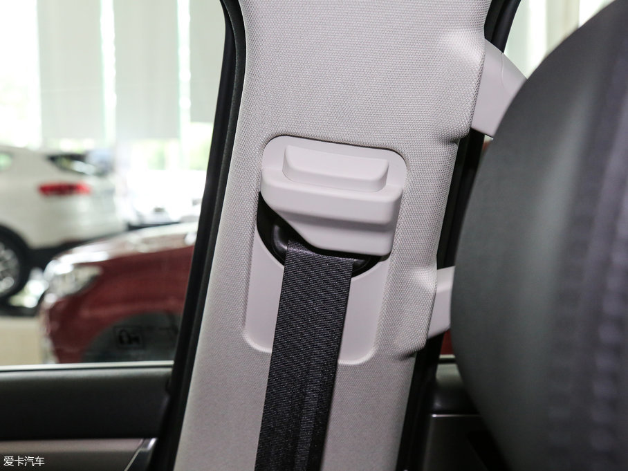 2017H7 L { 2.0T ԄӺA