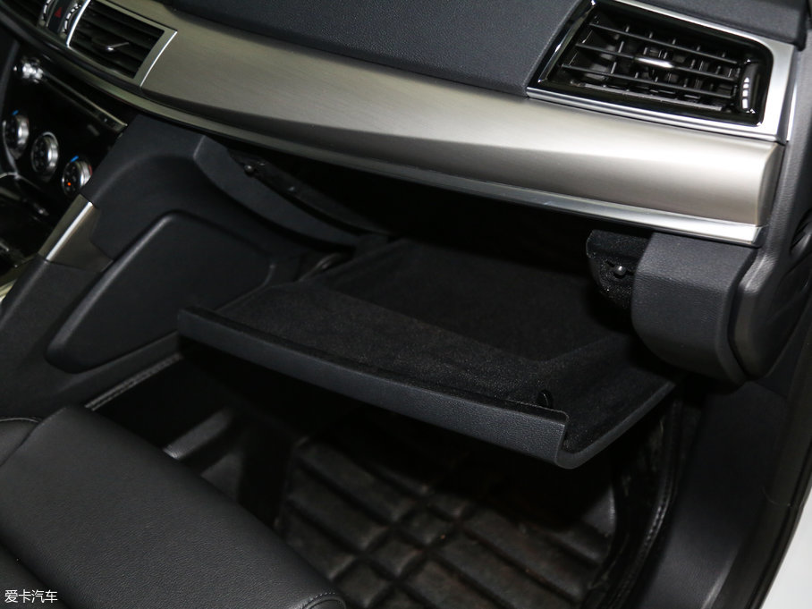 2017H7 L { 2.0T ԄӺA