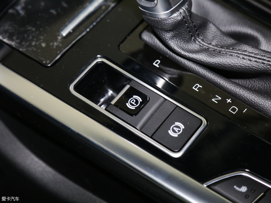 2017H7 L { 2.0T ԄӺA