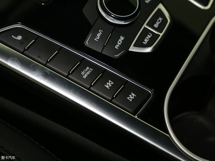 2017H7 L { 2.0T ԄӺA