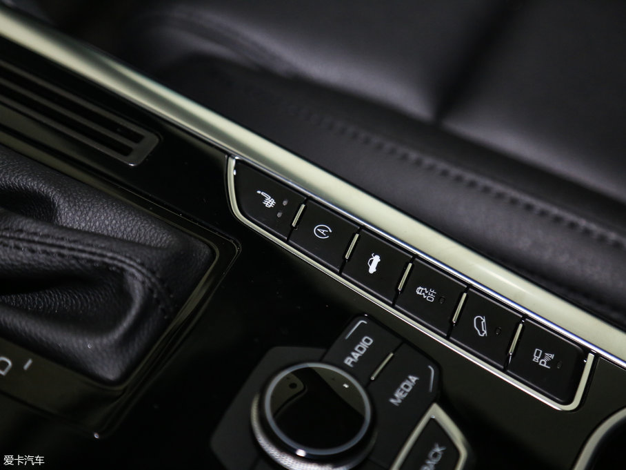 2017H7 L { 2.0T ԄӺA