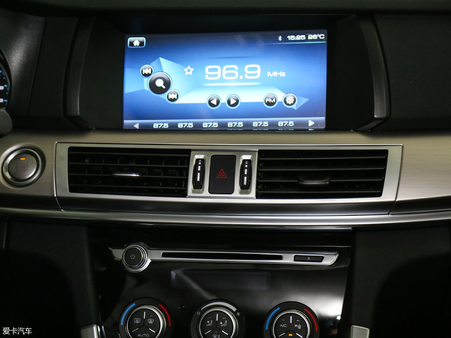 2017�����H7 L �{�� 2.0T �ԄӺ��A��