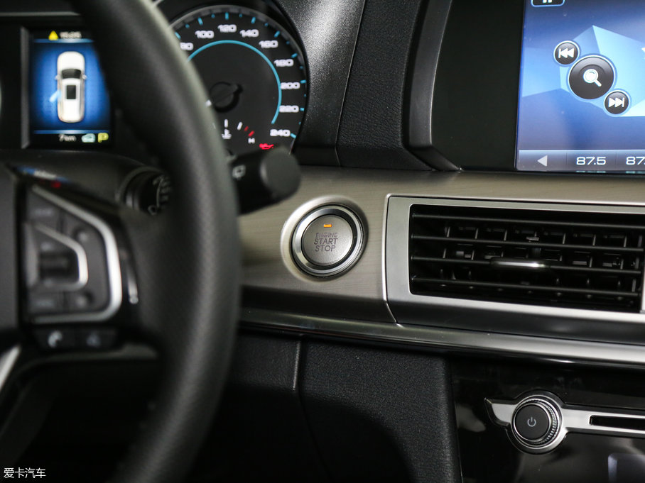 2017H7 L { 2.0T ԄӺA