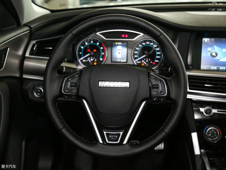 2017�����H7 L �{��(bi��o) 2.0T �ԄӺ��A��