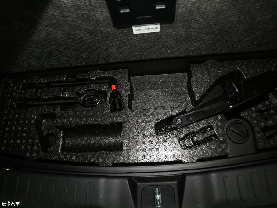 2017H7 L { 2.0T ԄӺA