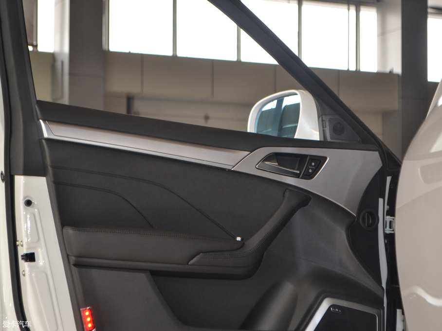 2017H7 L t 2.0T ԄӺA