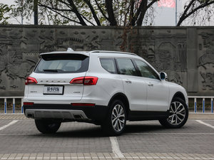 2017款L 蓝标 2.0T 自动尊贵型 整体外观