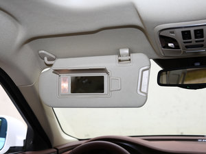 2017L { 2.0T ԄF ꖰ壨