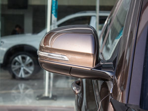 2017L { 2.0T ԄӺA ^