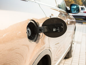 2017L { 2.0T ԄӺA w