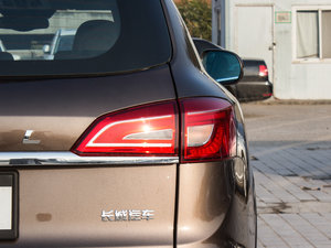 2017L { 2.0T ԄӺA β