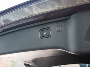 2017L { 2.0T ԄӺA g