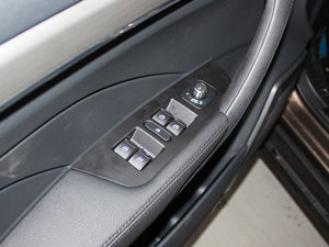 2017L { 2.0T ԄӺA {܇ƅ^	