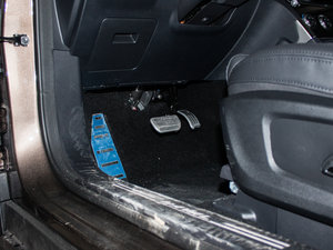 2017L { 2.0T ԄӺA g