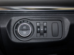 2017L { 2.0T ԄӺA g