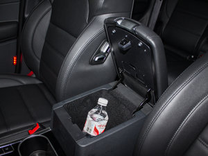 2017L { 2.0T ԄӺA g