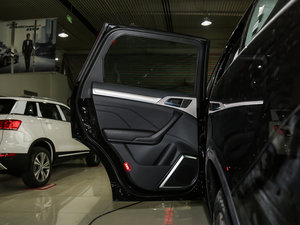 2017L { 2.0T ԄӺA ܇T