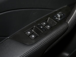 2017L { 2.0T ԄӺA {܇ƅ^	