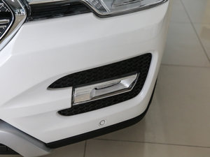 2017L {(ln)(bio) 2.0T Ԅ(dng)A ǰF