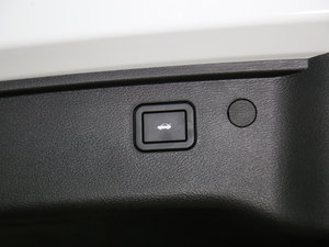 2017L { 2.0T ԄӺA g